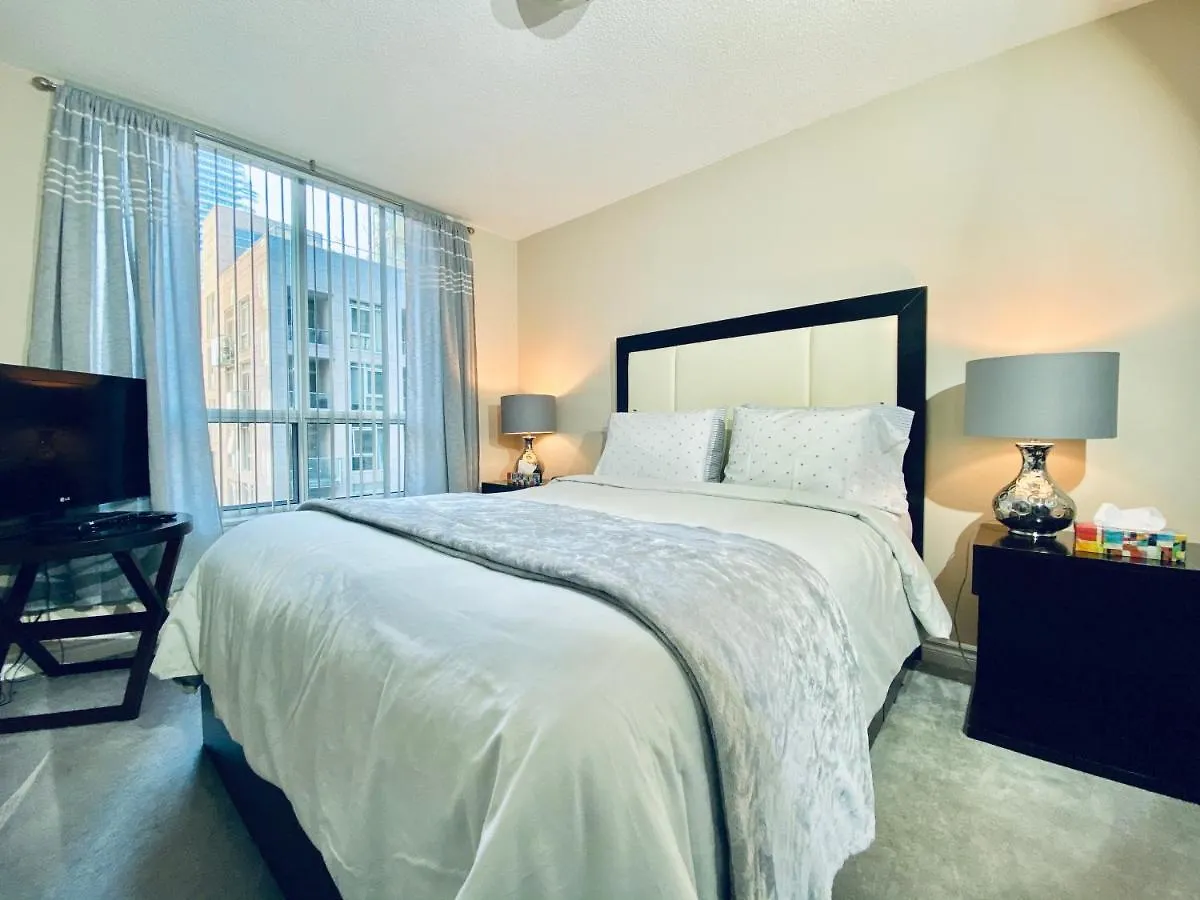 Apartment City Stay Condos - Downtown Toronto, Simcoe Street Canada
